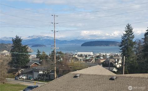 1703 32nd Street Anacortes WA 98221