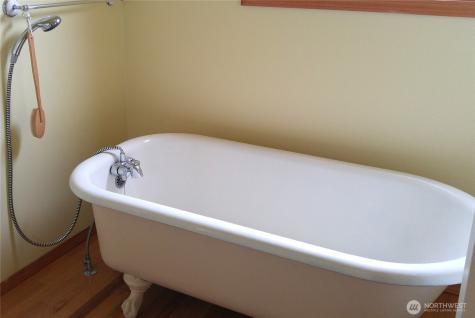 1703 32nd Street Anacortes WA 98221