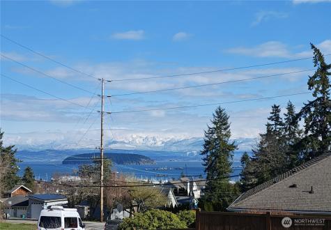 1703 32nd Street Anacortes WA 98221