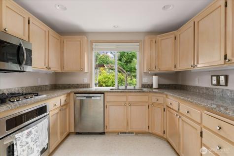 2475 SW Talon Loop Oak Harbor WA 98277