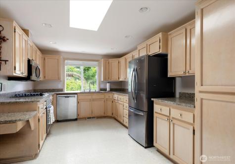 2475 SW Talon Loop Oak Harbor WA 98277