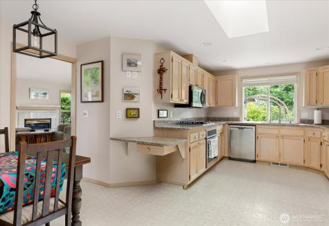 2475 SW Talon Loop Oak Harbor WA 98277
