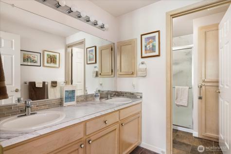 2475 SW Talon Loop Oak Harbor WA 98277