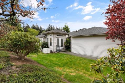 2475 SW Talon Loop Oak Harbor WA 98277