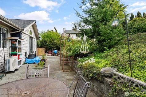 2475 SW Talon Loop Oak Harbor WA 98277