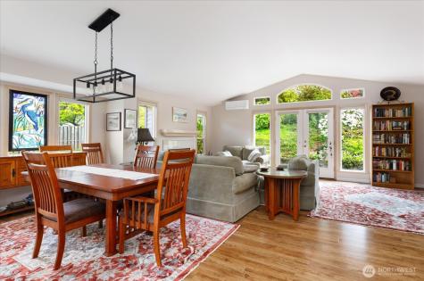 2475 SW Talon Loop Oak Harbor WA 98277