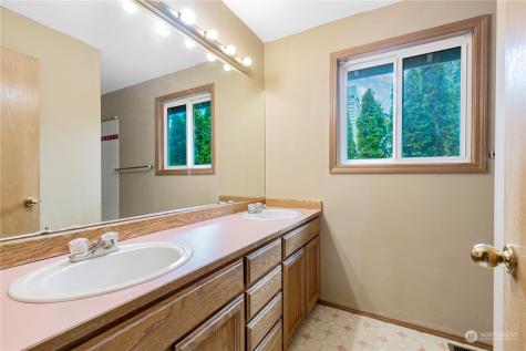 18003 41st Place W Lynnwood WA 98037