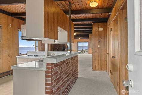 1085 Rockaway Lane Camano Island WA 98282