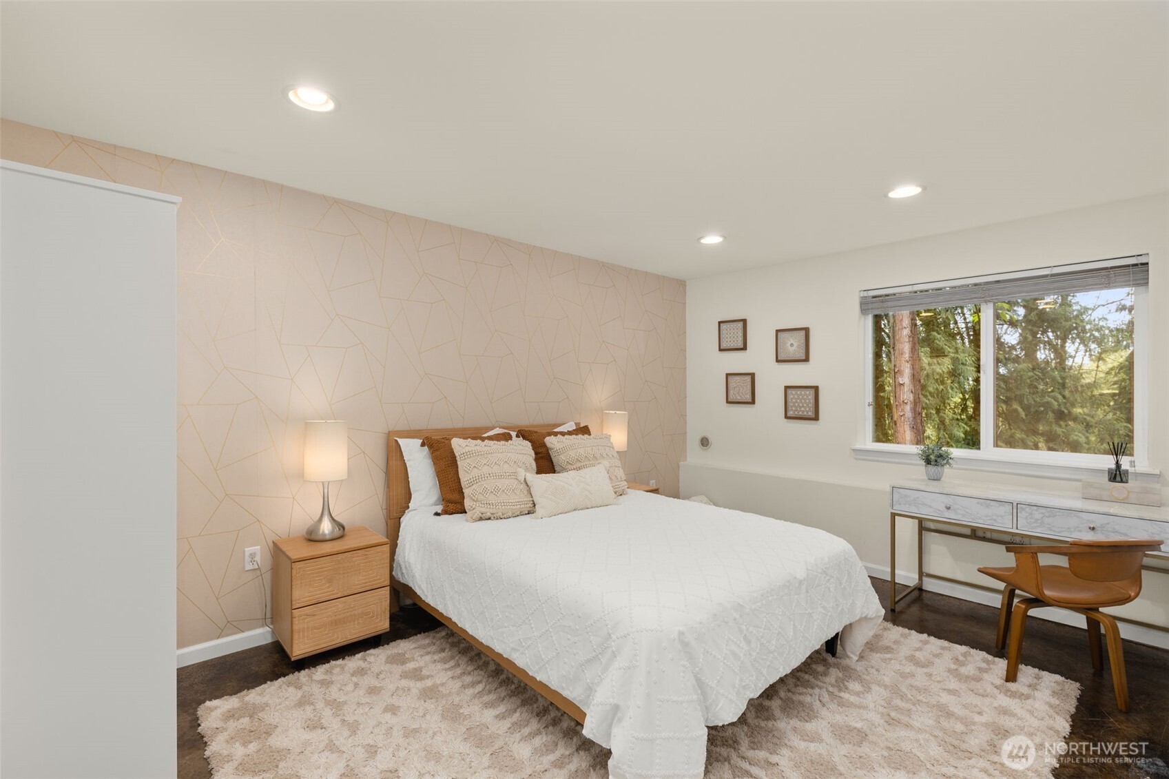 15820 104th Avenue NE Bothell WA 98011