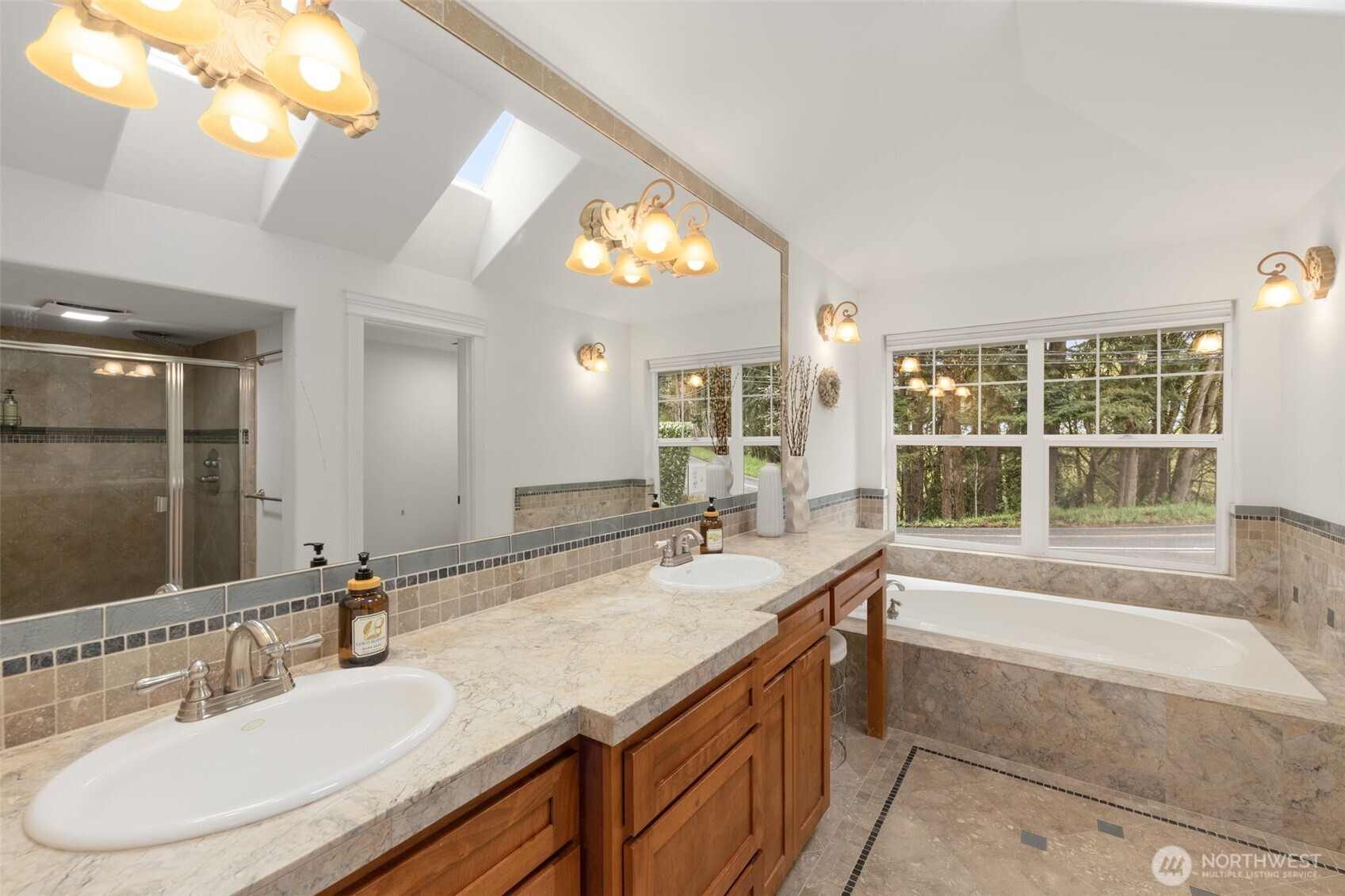 15820 104th Avenue NE Bothell WA 98011