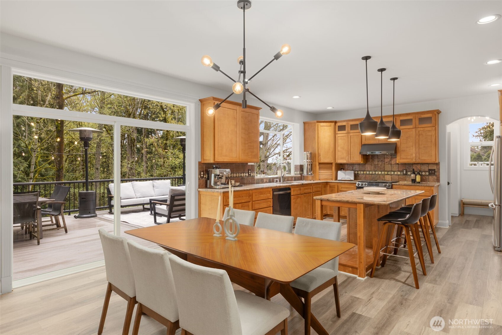15820 104th Avenue NE Bothell WA 98011