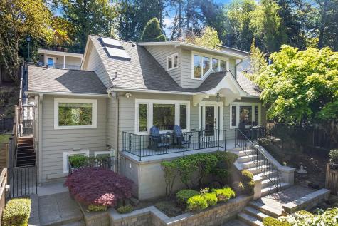2514 Lake Park Drive S Seattle WA 98144