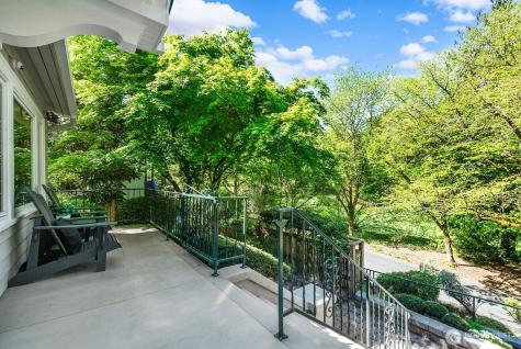 2514 Lake Park Drive S Seattle WA 98144