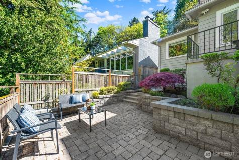 2514 Lake Park Drive S Seattle WA 98144