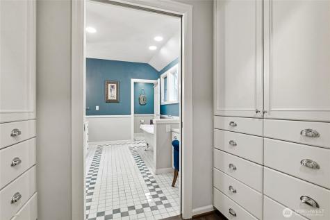 29213 SE 5th Street Fall City WA 98024
