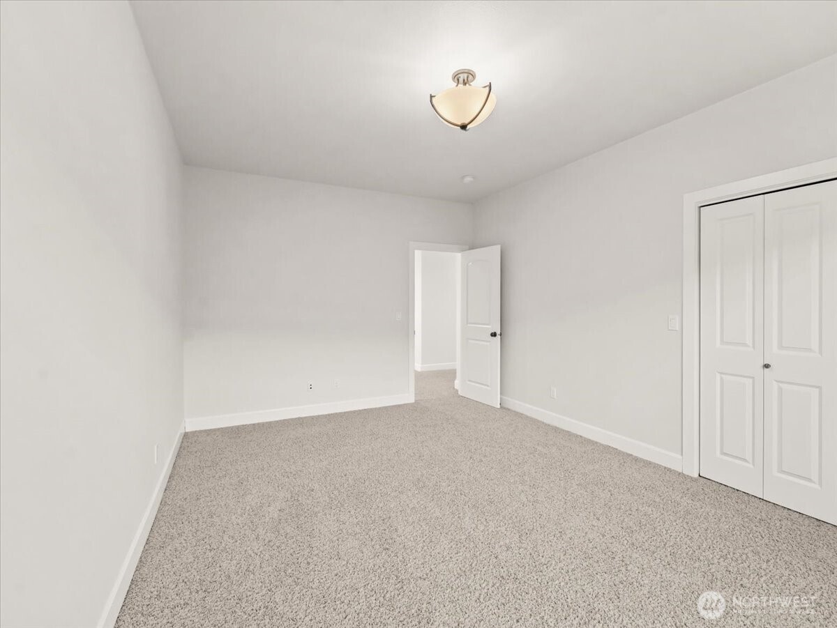 5032 N Villard Street Ruston WA 98407
