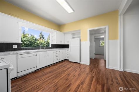 1502 E Maplewood Avenue Bellingham WA 98225