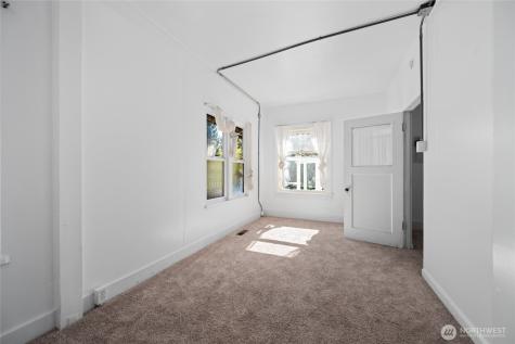 1502 E Maplewood Avenue Bellingham WA 98225