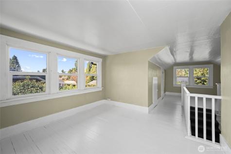 1502 E Maplewood Avenue Bellingham WA 98225