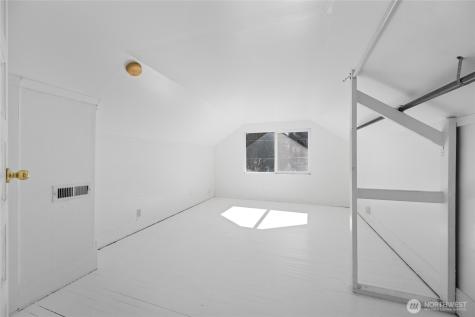 1502 E Maplewood Avenue Bellingham WA 98225