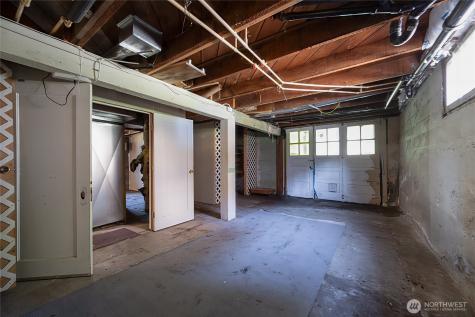 1502 E Maplewood Avenue Bellingham WA 98225