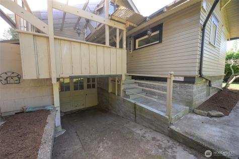1502 E Maplewood Avenue Bellingham WA 98225