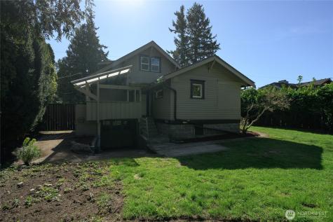 1502 E Maplewood Avenue Bellingham WA 98225