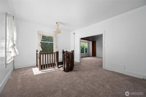 1502 E Maplewood Avenue Bellingham WA 98225