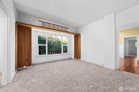 1502 E Maplewood Avenue Bellingham WA 98225