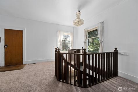 1502 E Maplewood Avenue Bellingham WA 98225