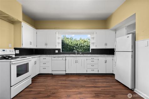 1502 E Maplewood Avenue Bellingham WA 98225