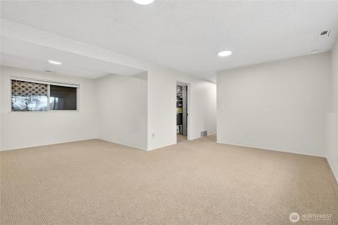 28 Madrona Place Dupont WA 98327