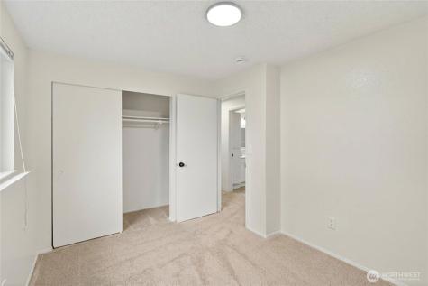 28 Madrona Place Dupont WA 98327