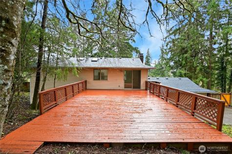 28 Madrona Place Dupont WA 98327