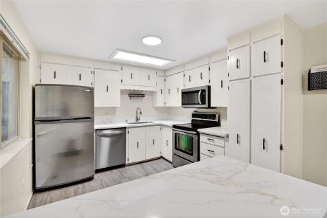 28 Madrona Place Dupont WA 98327