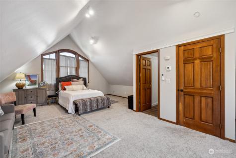 9009 Martin Avenue NW Silverdale WA 98383