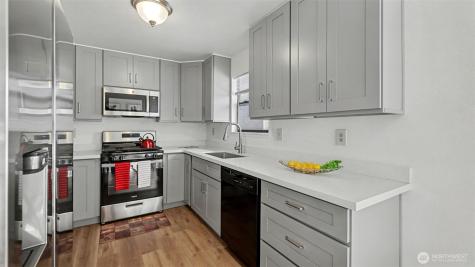 7301 32nd Avenue S Seattle WA 98118