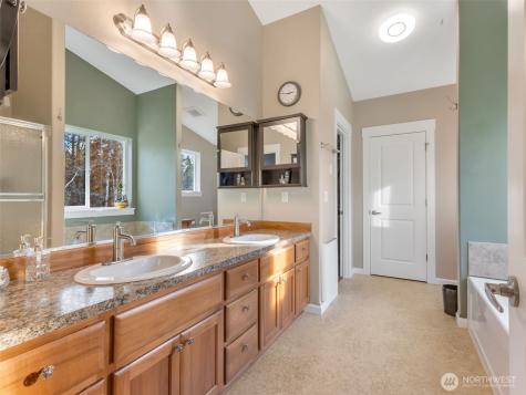 18215 Mill Lane Long Beach WA 98631
