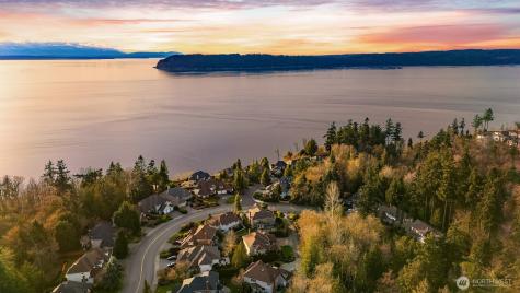 6728 St. Andrews Drive Mukilteo WA 98275