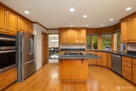 6728 St. Andrews Drive Mukilteo WA 98275
