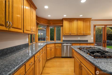 6728 St. Andrews Drive Mukilteo WA 98275