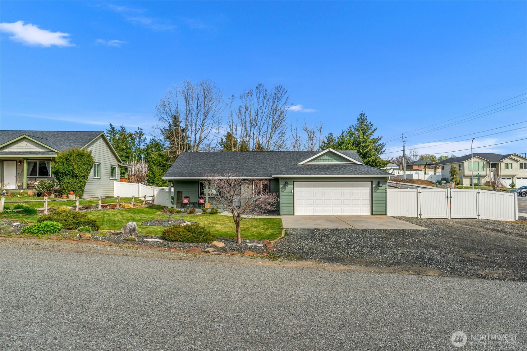 1989 4th St SE East Wenatchee WA 98802