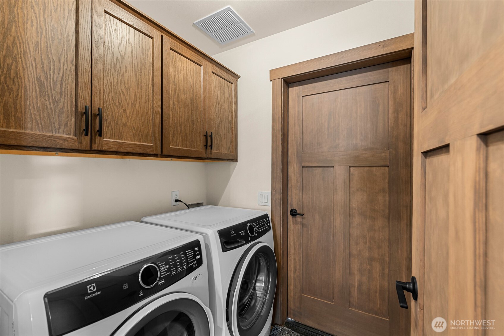 1989 4th St SE East Wenatchee WA 98802