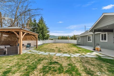 1989 4th St SE East Wenatchee WA 98802