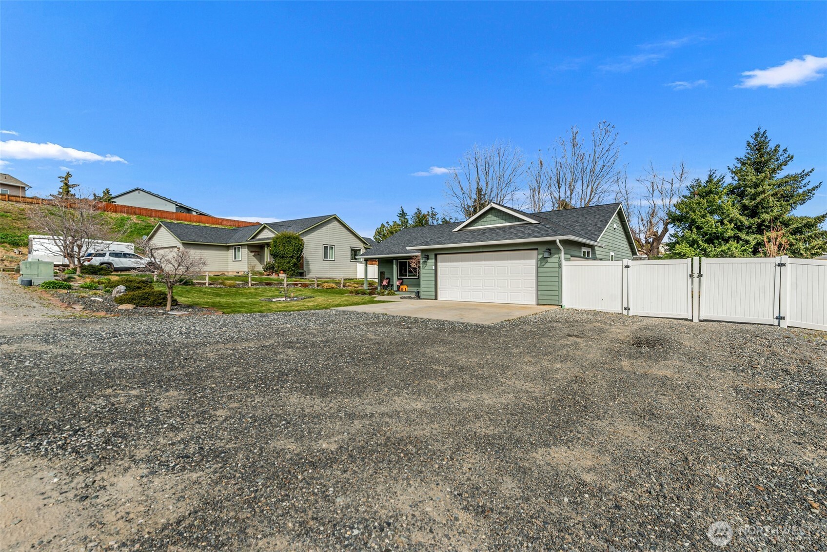 1989 4th St SE East Wenatchee WA 98802