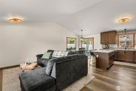 1989 4th St SE East Wenatchee WA 98802