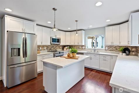 8180 NE West Port Madison Road Bainbridge Island WA 98110