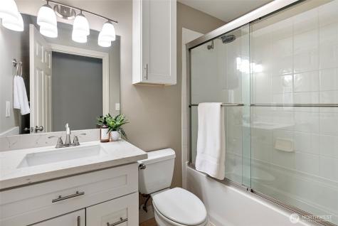 8180 NE West Port Madison Road Bainbridge Island WA 98110