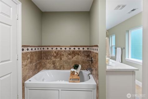 8180 NE West Port Madison Road Bainbridge Island WA 98110