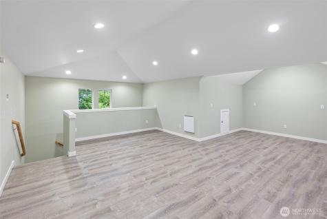 8180 NE West Port Madison Road Bainbridge Island WA 98110